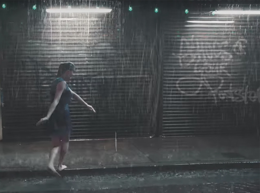 Taylor Swift S Delicate Music Video Decoded All The Hidden Easter Eggs E Online